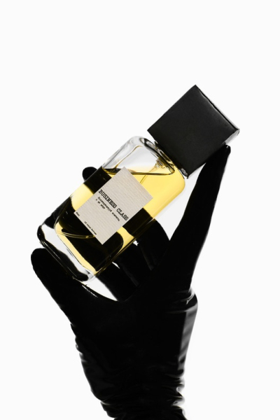 Парфюмерная вода BUSINESS CLASS L.N Atelier Parfumes  купить онлайн